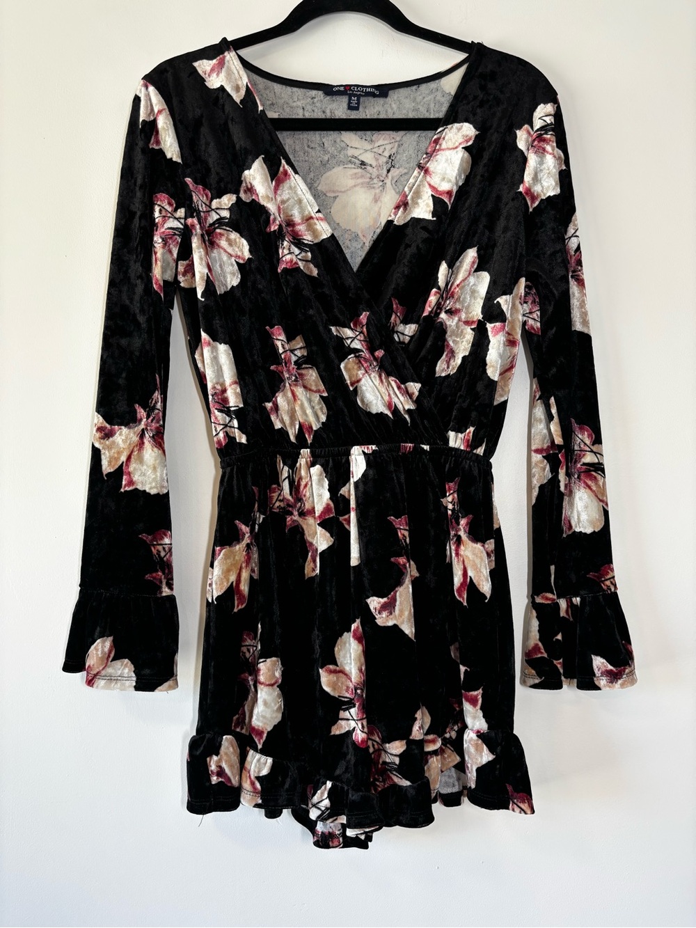One Clothing Los Angeles Black Floral Velvet Long Sleeve Romper, Medium